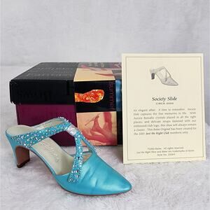 📽️ Society Slide- Just The Right Shoe Sculpture. Mint Condition. COA incl. Box